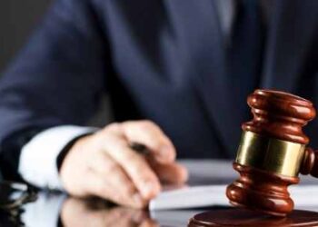 What does a lemon law attorney do