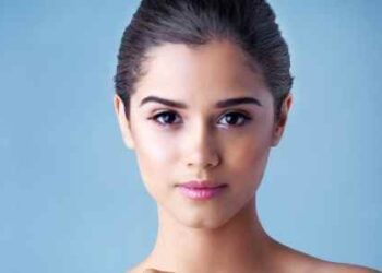 7 Ways To Take Care of Your Skin This Winter