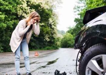 Why To Immediately Call Up Your Lawyer After An Accident