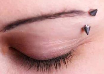 5 Things To Know Before You Get A Piercing