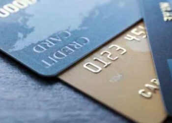 How To Control Your Debit And Credit Card Expenses in 2021