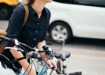 How to Avoid Accidents While Cycling