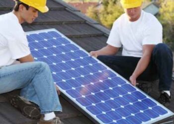 What Goes into Solar Roof Installation