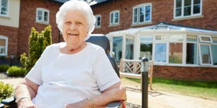 What To Watch Out For When Choosing A Retirement Home