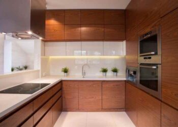 4 Questions You Should Ask Before Refinishing Your Kitchen Cabinets