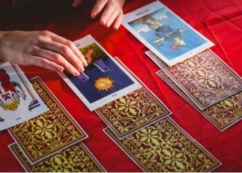 What Can You Expect From Your First Tarot Card Reading?