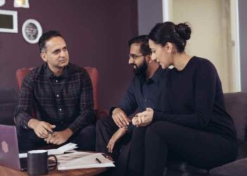 When Should You Consider Talking To A Bankruptcy Lawyer