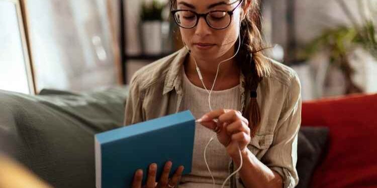 Top 10 Best Audiobooks 2021 You Should Check Out