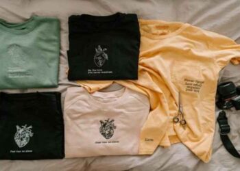 Design Appealing Custom T-shirts