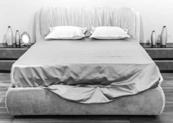 Several Facts to Consider When Purchasing Silk Bedding