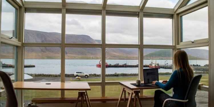 How to Use Linkedin As A Learning Tool In Business Education