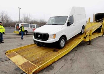 What is the Cheapest Way to Ship a Car in Canada