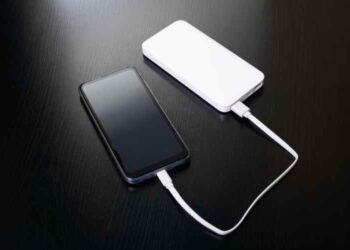 Can Power Banks Mess Up iPhone Battery
