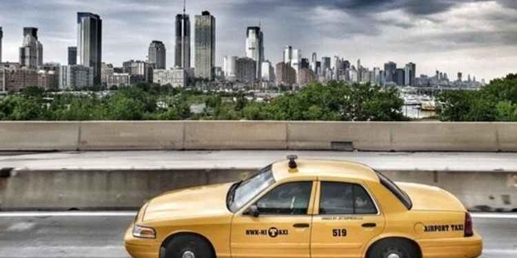 How To Book an Airport Shuttle