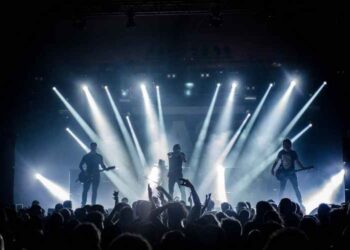 Why People Love Tribute Bands & Celebrity Impersonators