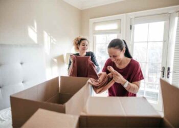 A Complete Packing Checklist When Moving into Independent Living