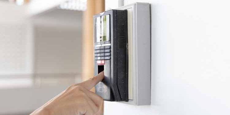 How Does a Biometric Time Clock Work