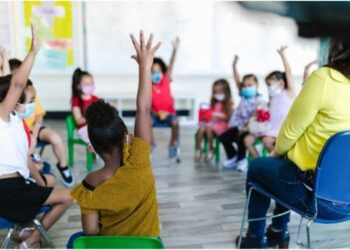 4 Benefits of Music and Theatre Performance Education for Kids