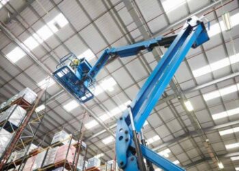 An Essential Guide To Correctly Using A Cherry Picker