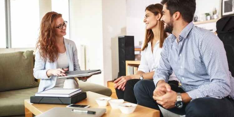 Can Working in Real Estate Be a Good Second Job?