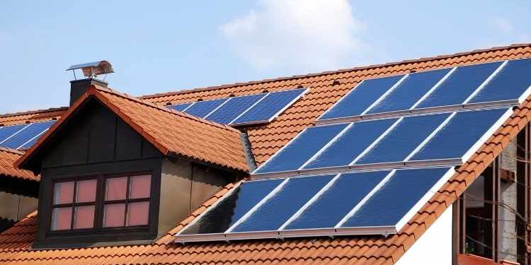 A Detailed Guide On Rooftop Solar Panels And Their Benefits | Teecycle