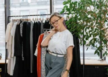 How to Start a Business Selling Custom Jerzees T Shirts?