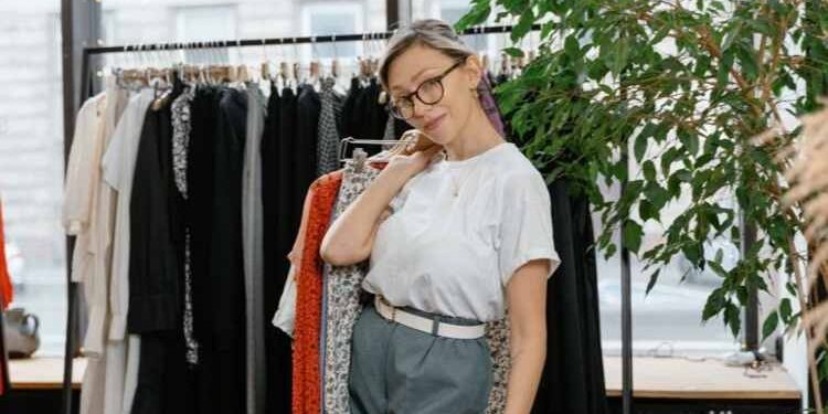 How to Start a Business Selling Custom Jerzees T Shirts?