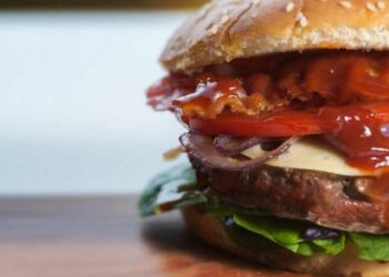 Tasting New York, or What Are the Must-Try Dishes in the Big Apple?