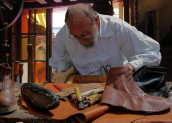 How Asif Ali Gohar is Finding Customers Online and Off Reaching Customers in 2022 and Beyond