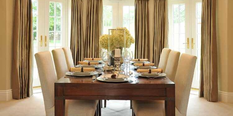 3 Comfortable And Vibrant Dining Room Tables and Chairs