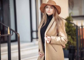 5 fashionable winter pieces every woman should have
