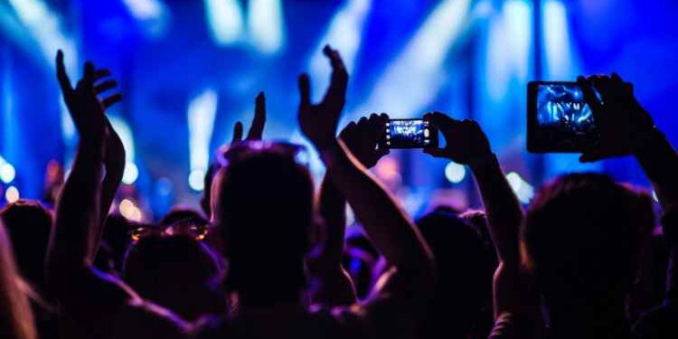 Apple Music vs YouTube Music: What Are the Differences