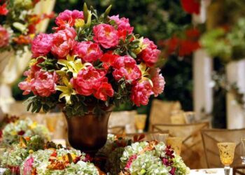 5 Proven Benefits Of Having Floral Arrangements In Your Office Or Home