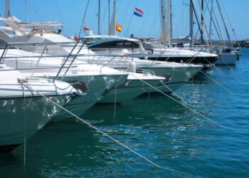 5 Ways to Protect Your Boat in the Marina