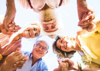 4 Large Group Bonding Activities That Bring Everyone Together