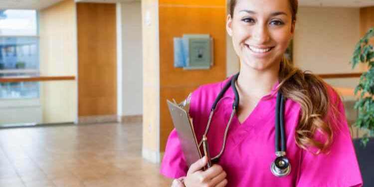 5 Tips for Choosing Your Nursing Scrubs