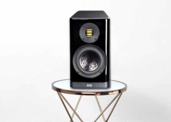 The Benefits of Multimedia Bookcase Speakers