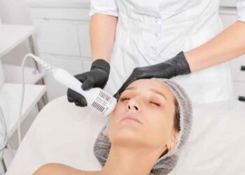 Why More People Are Investing In Cosmetic Dermal Therapy Courses