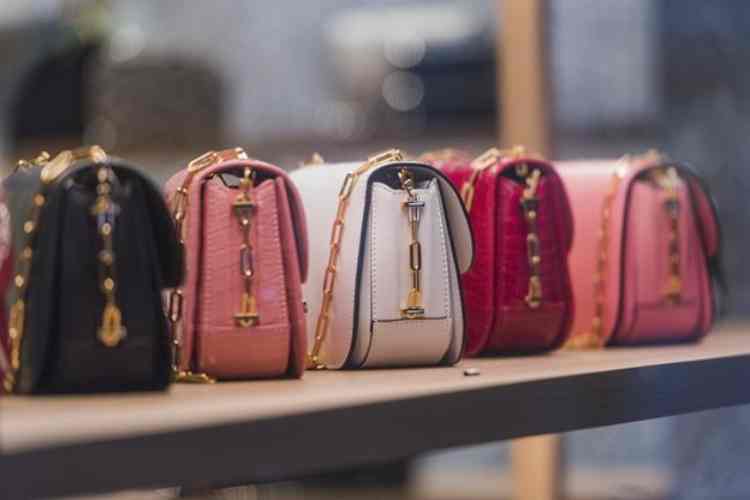 The Best Way to Shop for a Boutique Purse