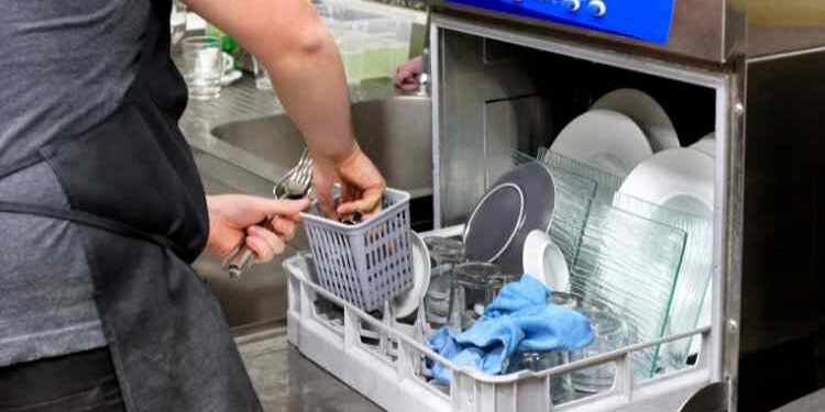 Top Tips for Efficiently Loading a Dishwashing Machine