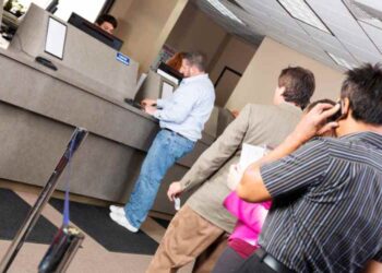 Bank of Baroda: Banking Hours & Services