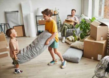 What are fort building kits? And why kids love them so much