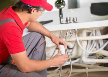 Addressing Common Commercial Plumbing Emergencies
