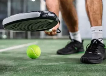 A Quick Guide on How to Buy the Best Padel Balls