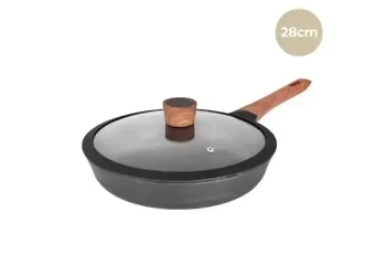 A Guide To The Different Types of Frying Pans