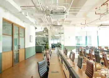 Customized Comfort: Tailoring Office Furniture to Your London Workspace Needs