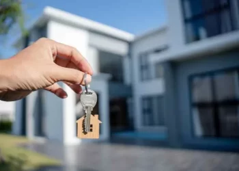 Selling Your Home As-Is: The Advantage of Cash Buyers