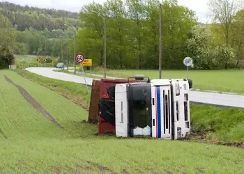 The Impact of Weather Conditions on Truck Accidents: Tips for Safe Driving in Adverse Conditions