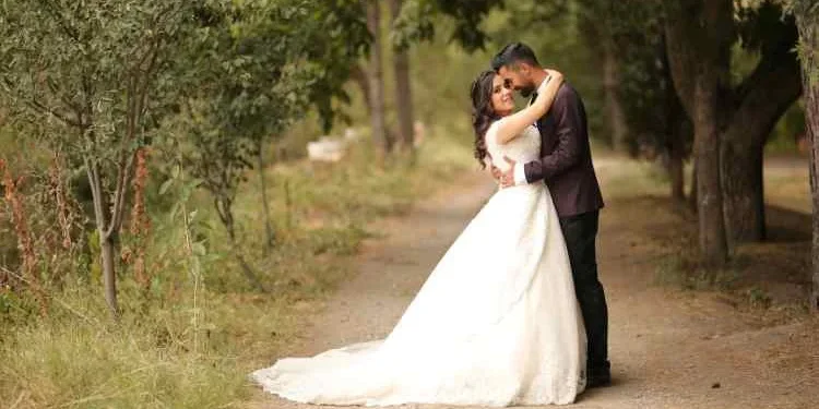 Moments Forever The Art and Craft of Wedding Photography