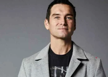 Antony Starr Movies, TV shows, Age, Height, Weight, Wife, Net Worth